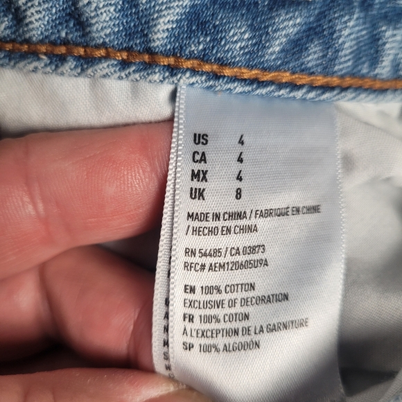 American Eagle Lightwash Hi Rise Festival Distressed Shorts Size 4 - Picture 9 of 12